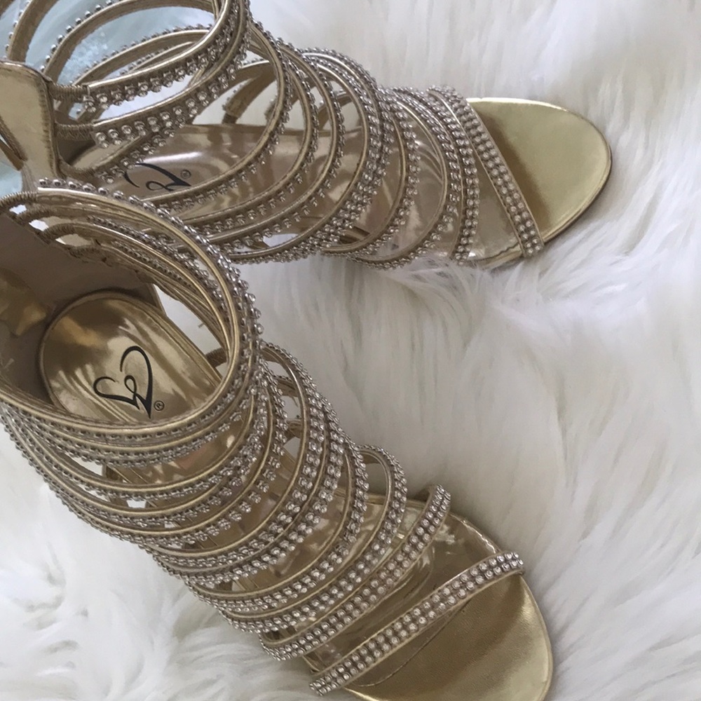 Windsor gold high heels